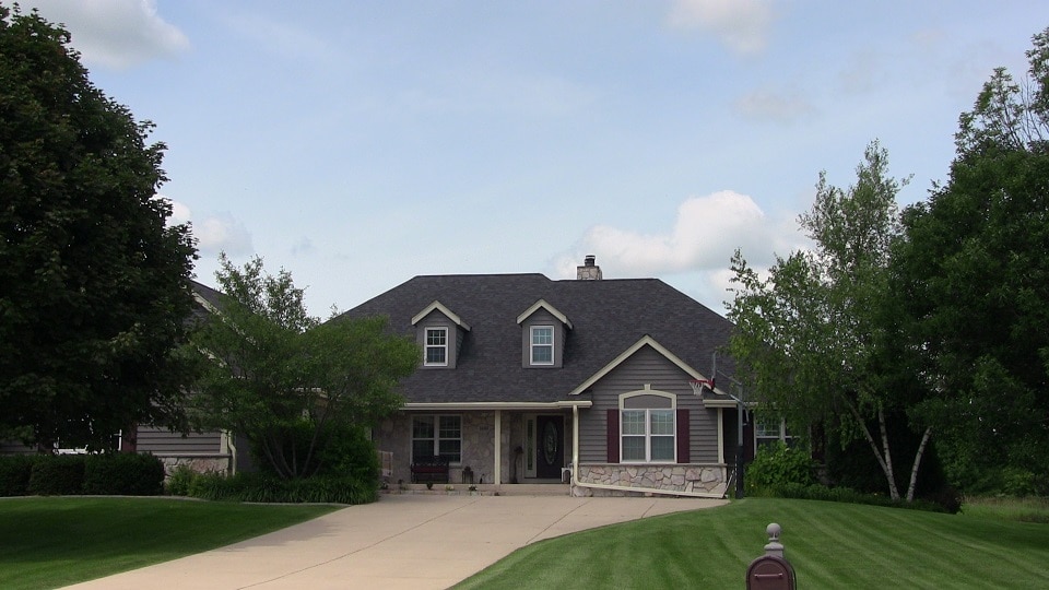 best complete roofing services in Delafield